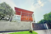Rumah Baru 3 Lantai View Pegunungan Siap Huni dengan Kolam Renang Sentul City, Bogor