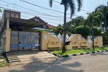 Rumah Asri Hoek 1 Lantai Taman Alfa Indah Jakarta Barat Lt 500m2 H 5.5mly Murah