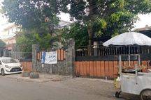 Rumah Lama Dan Asri Di Jl H Kebon Baru Tebet Jakarta Selatan