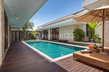 Yearly Rental,5 Bedrooms Villa With Ocean View In Nusa Dua