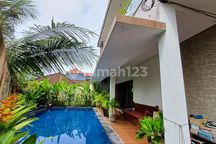 Near Sanur! House With Swimming Pool In Kesiman