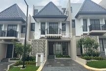 Dijual Cepat Rumah 3 Lantai di Summarecon Bogor Fasilitas Terbaik Siap Huni Nego Tipis!