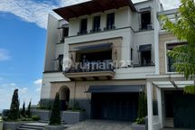 Dijual Hunian Sultan! Rumah 3 Lantai Fully Furnished di Summarecon Bogor Lokasi Elite Harga Menarik!