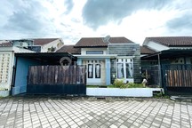Rumah di Kompleks Udayana Pusat Kota Mataram
