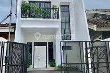 Rumah 4 Kamar Tidur Dalam Perumahan Megapolitan Cinere