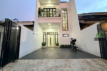 Rumah Berkonsep American Modern Dalam Perum Megapolitan Cinere