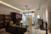 Rumah Cantik 8X17 di Garden House Pik