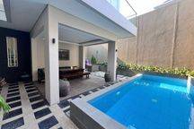 Design Vila Rumah 3 Lantai Citraland With Swimming Pool SHM