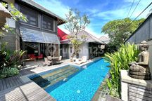 Villa Seminyak Jalan Kaki 9 Menit ke Pantai Seminyak