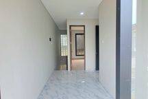 Rumah Hadap Selatan, 2 Lantai, Shm