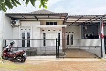 Rumah Cantik Nyaman Cluster One Gate Dekat Hotel Alana