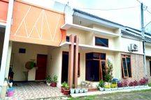 Rumah Cantik Minimalis Modern Dekat Hotel Alana Dan Kampus Ums Solo