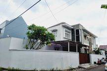 Rumah Mewah 2 Lt Include Furnish Ada Kolam Renang Pribadi Dekat Hotel Lor In