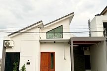 Rumah Cantik di Cluster Semifurnish Strategis Dekat Exit Tol Solo