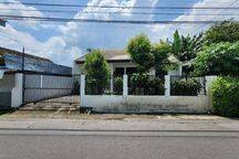 Rumah Strategis Luas Tanah 166 M Dekat Pasar Nusukan Solo Kota