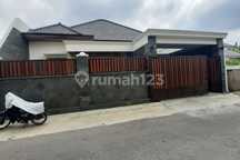 Butuh Uang Nego Sampai Deal Rumah Mewah Garasi 4 Mobil Dekat Manahan