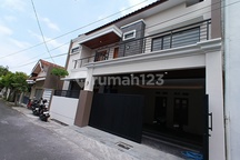 Rumah Baru Mewah 2 Lantai Berkualitas Harga Spesial Solo Kota