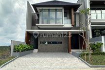 Rumah Baru 2 Lantai di Citraland Dekat Pakuwon Indah dan Graha