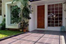 Rumah Furnished Cantik Row Jalan Luas Bagus Di Nusa Loka Bsd 