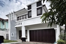 Rumah 2 Lantai Luas Kokoh di Kota Wisata Cibubur