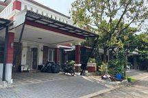 Rumah 2 Lantai  Semi Furnished di Kota Wisata 