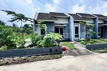 Rumah Dekat Stasiun Cilejit