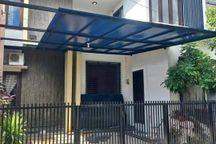 Rumah Dekat Jalan Raya Puputan Renon Pusat 