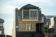 Rumah Premium Toba Lake Villas type 200 Cluster pinggir Danau ASYA JGC Jakarta Garden City by ASTRA 