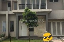 Jual Rumah 2 Lantai 9x20 Suvarna Sutera Area Golf