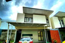 Rumah Mewah Bonus Furnish di Cluster Blulukan Colomadu
