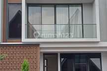 Disewakan Cepat Rumah Bergaya Minimalis 2 Lantai Summarecon Bogor
