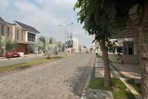 Rumah 2 Lantai Di Puri Safira Grand Shanaya, Menganti Gresik