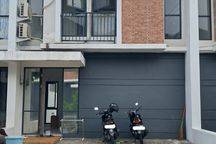 Disewakan / Jual Rumah 2 lantai SKYVILLE RESIDENCE Sidoarjo