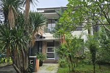 Gila Murah Banget Rumah Depan Taman Olivia Onyx Palmyra Alam Sutera