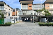 Unit Bagus Harga Terbaik! Rumah Rasa Villa! Lyndon Navapark - BSD