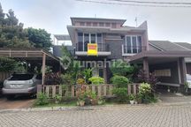 Rumah Hook Cibubur Country di Cikeas Siap Huni SHM 4 Kt