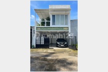 Rumah Dekat Ui Full Furnished. Siap Huni. 2 Menit ke Tol. [Tanpa Perantara]