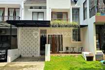 Rumah SHM Minimalis Modern Depan Taman Jalan Lebar di Bintaro
