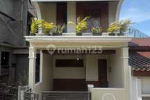 Rumah Baru 3 Lantai Dalam Komplek di Dekat Bintaro Sektor 9