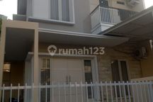 Rumah 1.9 M Citraland Siap Huni Surabaya Barat Lokasi Pojok