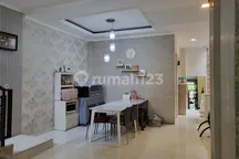 Dijual Rumah Nyaman Siap Huni dan Sudah Renovasi di Cluster Palm Summarecon Bekasi
