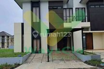 Disewakan Rumah Baru Daerah Grand Kawanua, Harga Sangat Murah