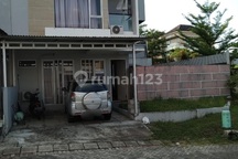 Disewakan Rumah Cantik dengan Furnished Daerah Wanea, Harga Sangat Murah