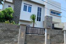 Disewakan Rumah Mewah Full Furnished di Pilang Setrayasa Cirebon