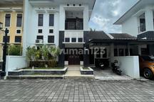 Rumah Siap Huni Dalam Perum 3 Kamar Tidur Dekat Hyatt Ugm Jcm Mall