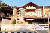 Rumah Mewah Furnish Dalam Perum Area Dekat Pakuwon Mall
