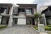 Rumah 2 Lantai Bagus Unfurnished SHM di Flora, Bandung