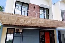 Rumah 2 Lantai Lokasi Dekat Tol Setu Cipayung Jakarta Timur