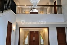 Rumah Klasik ~ Good Layout ~ di Pondok Indah