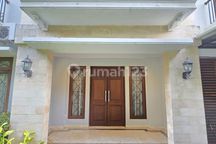 DIJUAL RUMAH LAYOUT TERANG HARGA MENARIK DI PONDOK INDAH 